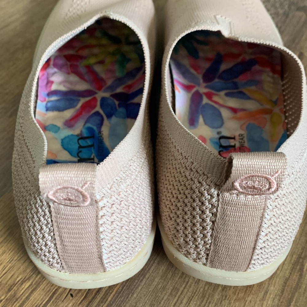 🆕 Born Slip-On Casual Shoe - Picture 16 of 17